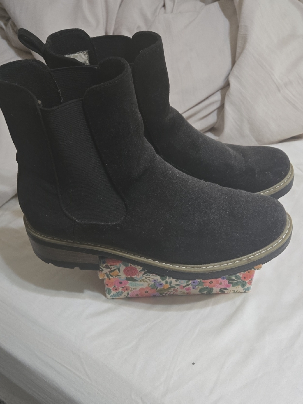 Black Women's Chelsea Boots - Classic Suede Style